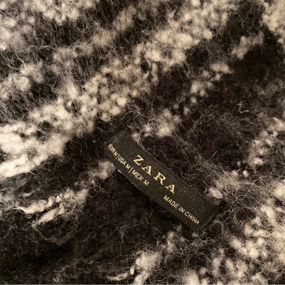 Zara Black & White Plaid Blanket Scarf